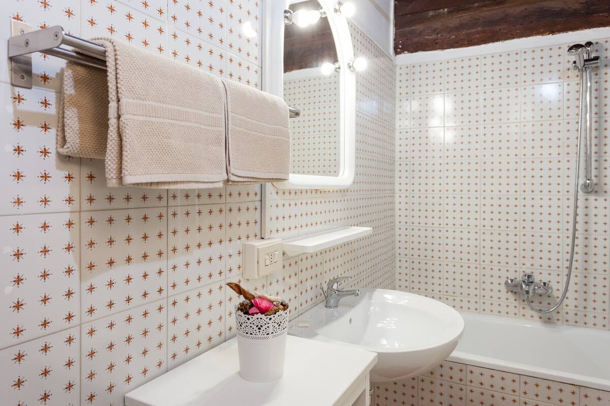 House and Colosseum apartment